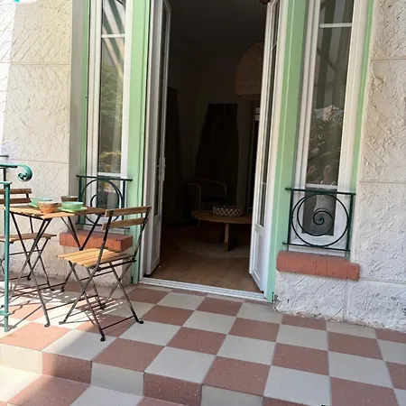 Апартаменти Patio 1920 Juan-les-pins